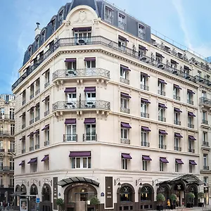 Chateau Frontenac 4* Paris